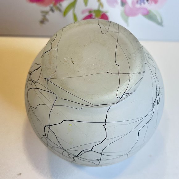 Vintage MCM Hazel Atlas White frosted Vase w/Black String Drizzle & Ruffled Rim - Picture 3 of 3